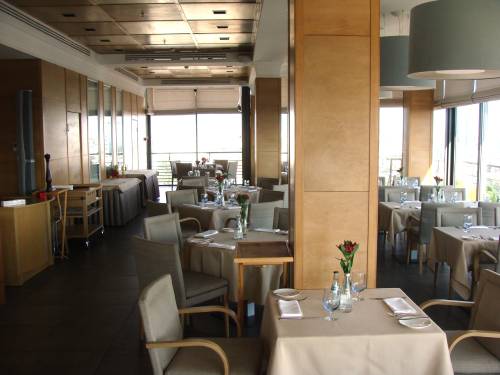 Design Furniture for Restaurant